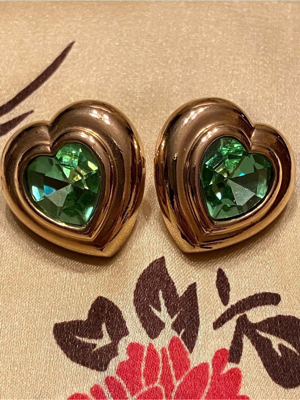 GOLD AND GREEN EARRINGS FOR PIERCED EARS GLOWERS!